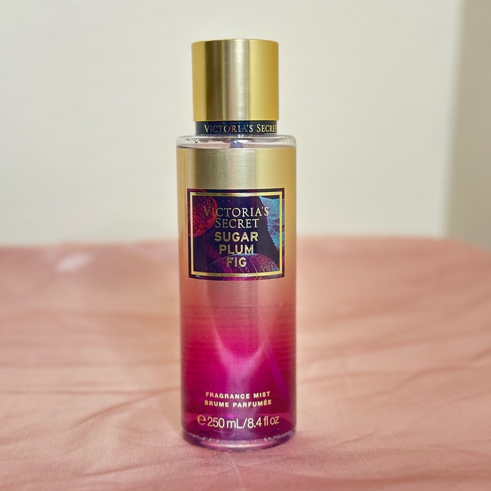 Victoria’s Secret sugarplum fig fragrance mist